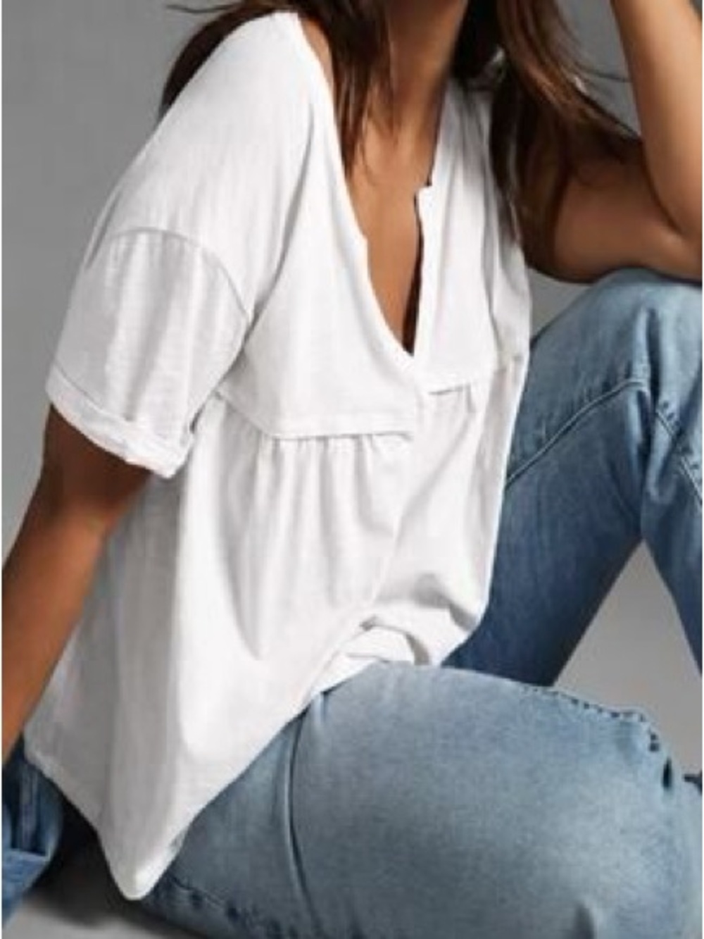 Pilcro White Short Sleeve V-Neck Tee Size Large NWT